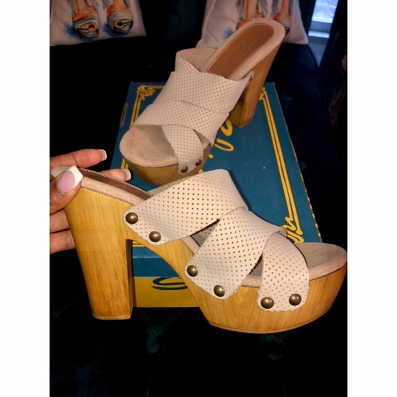 Sbicca Shoes - Sbicca Adina Platform (Never Worn)